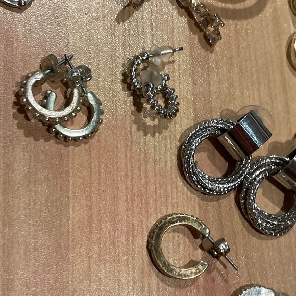 Elegant Gold and Silver Earring Set - Picture 5 of 13